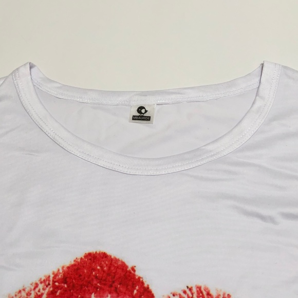 NWOT Lips Graphic Tee White T Shirt XL more like L - Picture 8 of 8